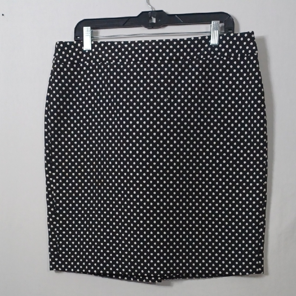 Ann Taylor Black and White Polka Dot Pencil Skirt